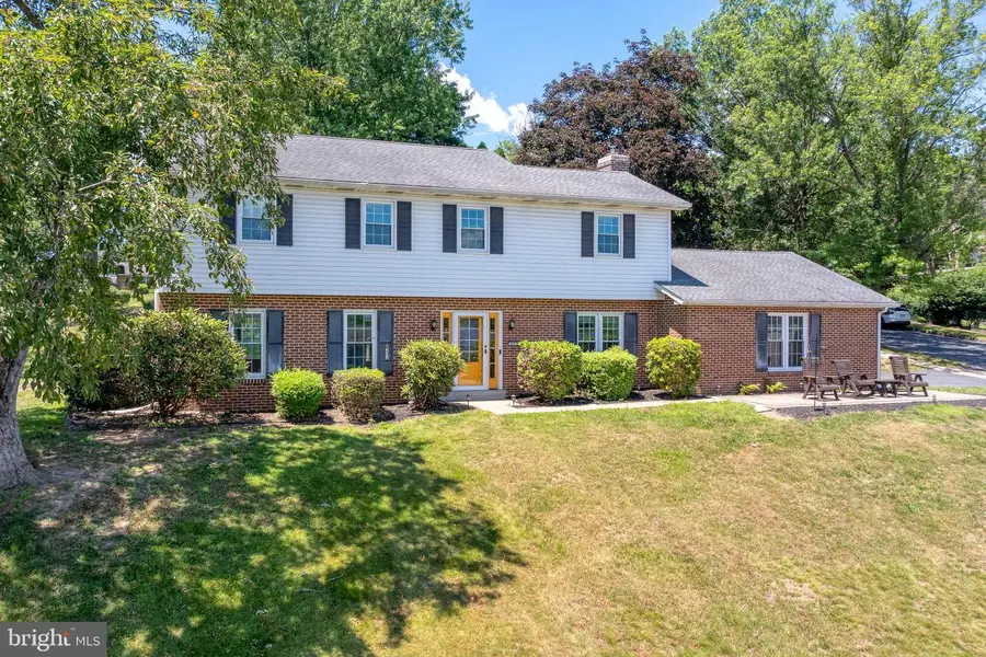 429 Pawnee Dr, Mechanicsburg, PA 17050 - #3
