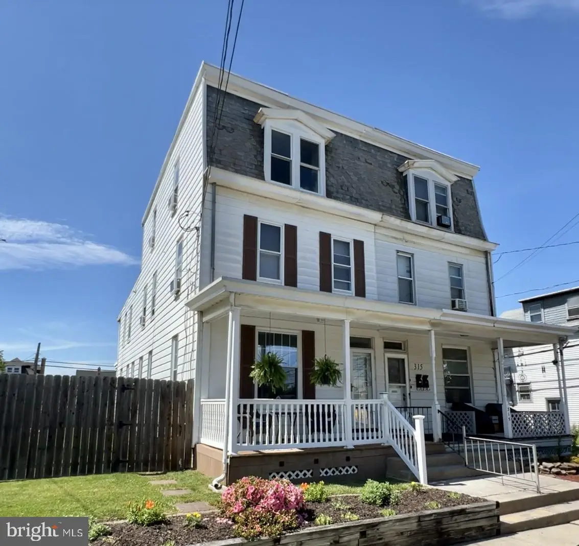 317 6th St, New Cumberland, PA 17070 - #1
