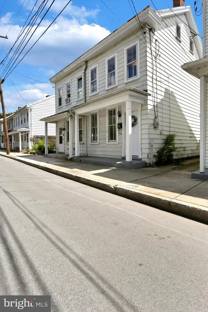 256 E Louther St, Carlisle, PA 17013 - #2