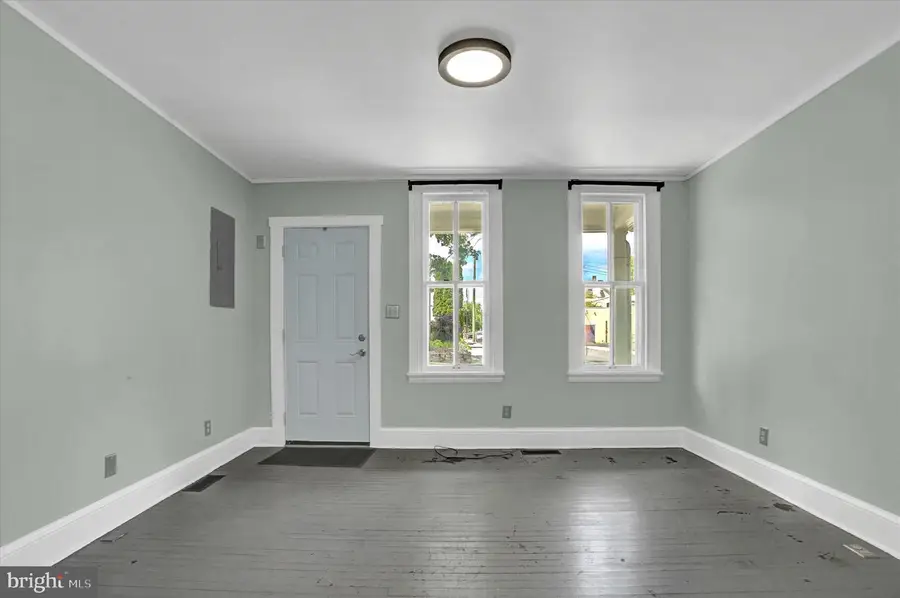 256 E Louther St, Carlisle, PA 17013 - #3