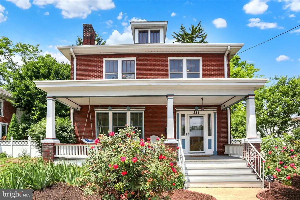 528 S Hanover St, Carlisle, PA 17013 - #1