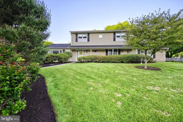 309 Candle Light Dr, CAMP HILL, PA 17011