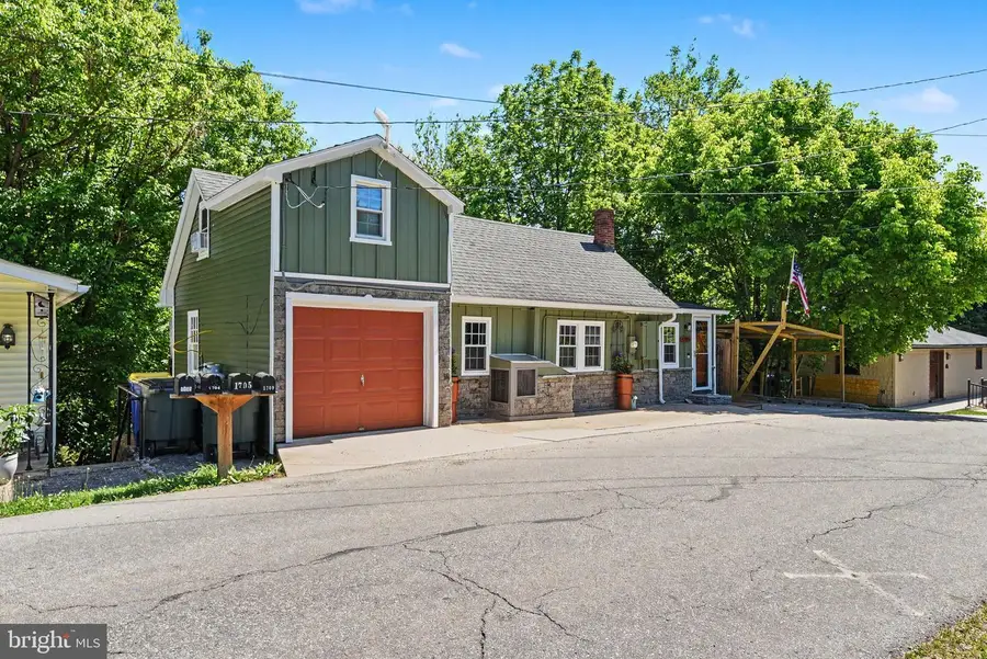 1709 Sheepford Rd, Mechanicsburg, PA 17055 - #3