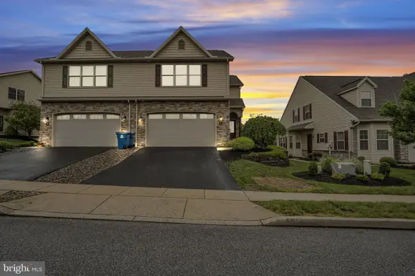 24 Crest View, CARLISLE, PA 17013