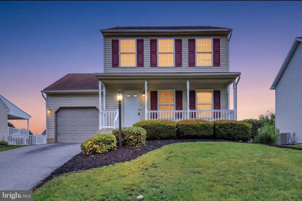 13 Kingsbridge Cir, Carlisle, PA 17013 - #1