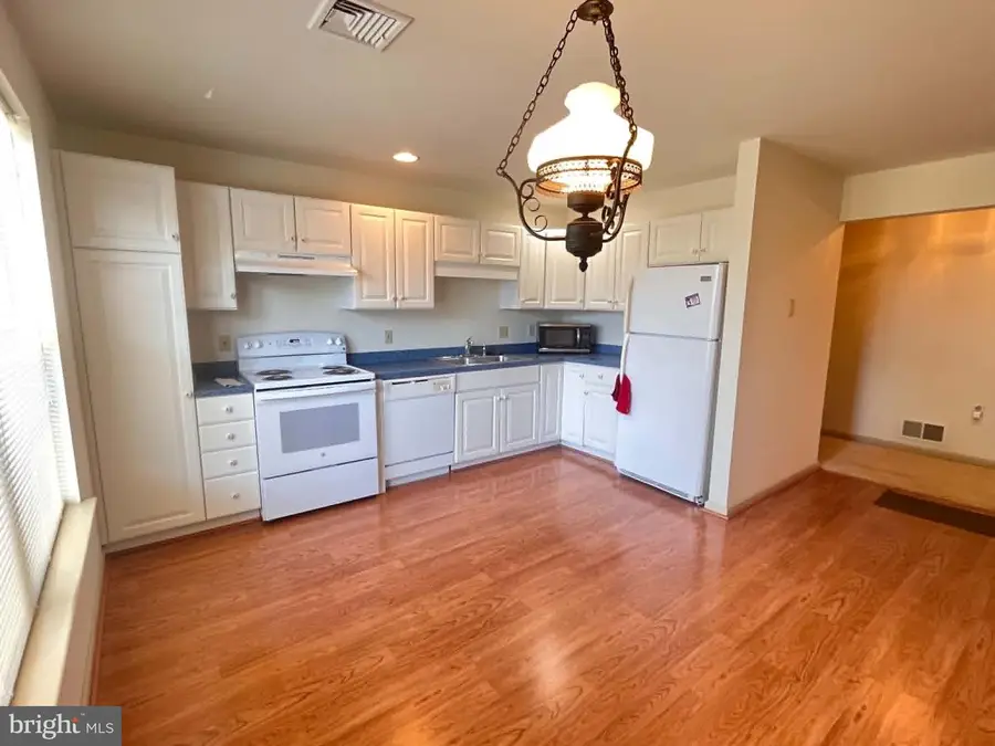 5225 Cobblestone Dr, Mechanicsburg, PA 17055 - #2