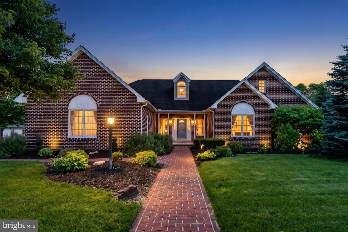 2202 Brunswick Avenue, Mechanicsburg, PA 17055 - #1