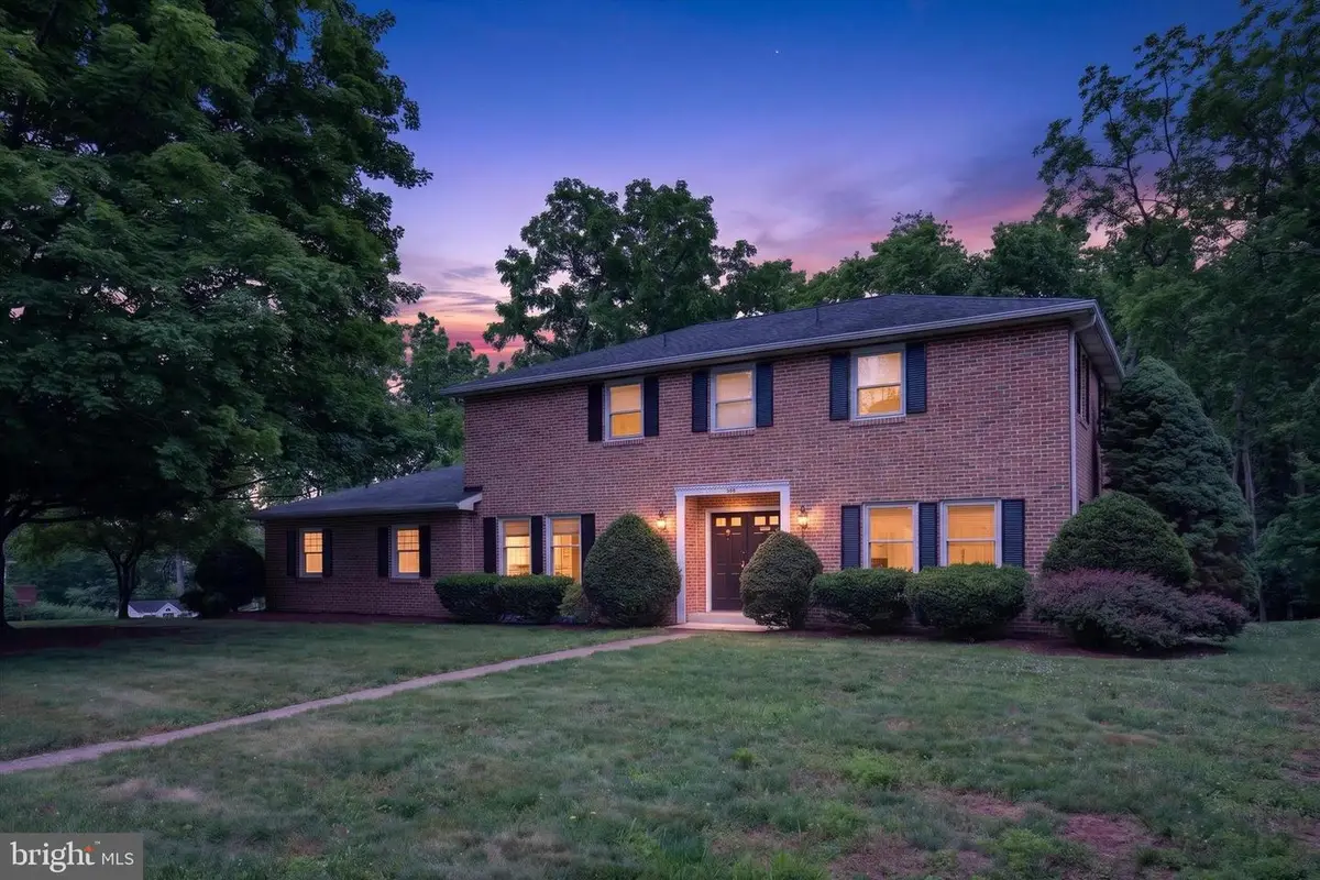 300 Acre Dr, Carlisle, PA 17013 - #1
