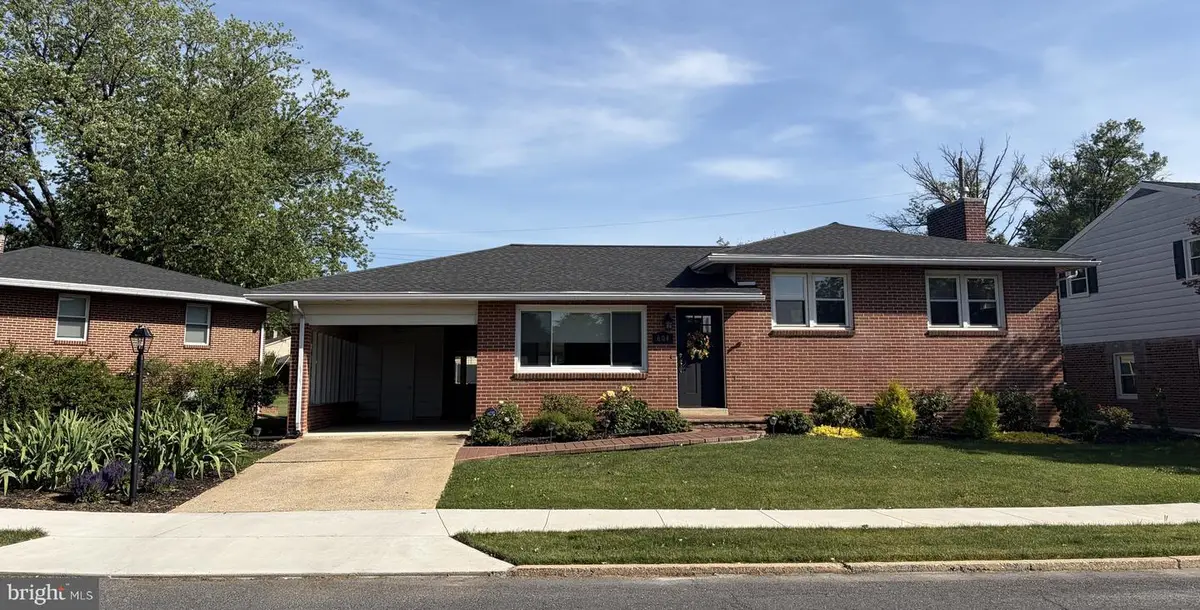 604 Robert St, Mechanicsburg, PA 17055 - #1