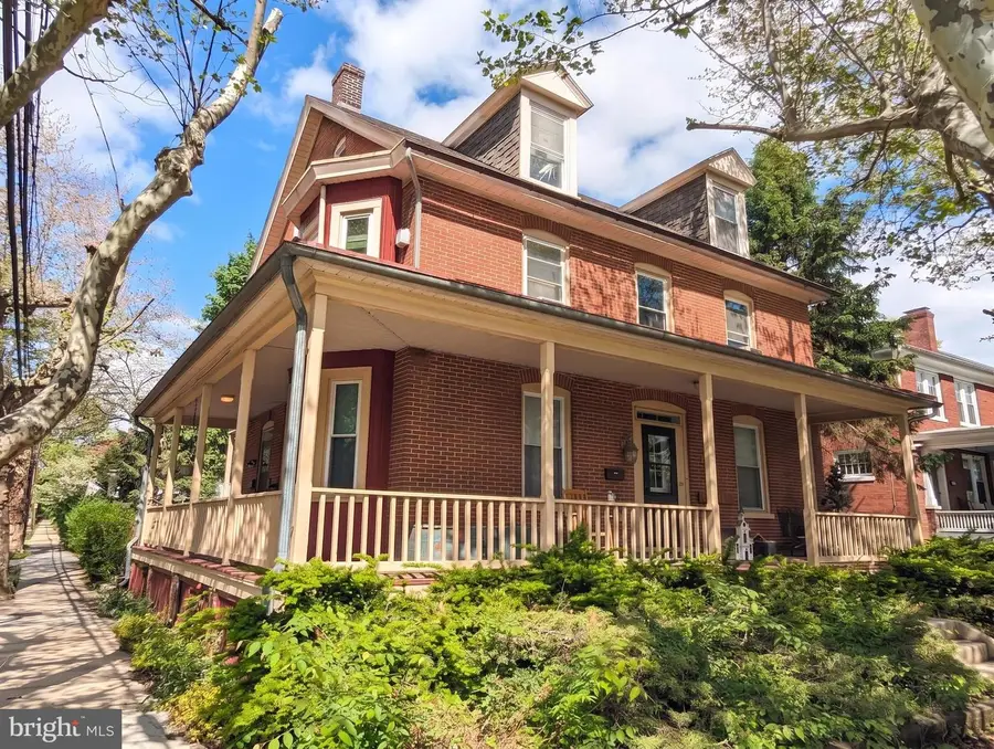 228 S West St, Carlisle, PA 17013 - #2