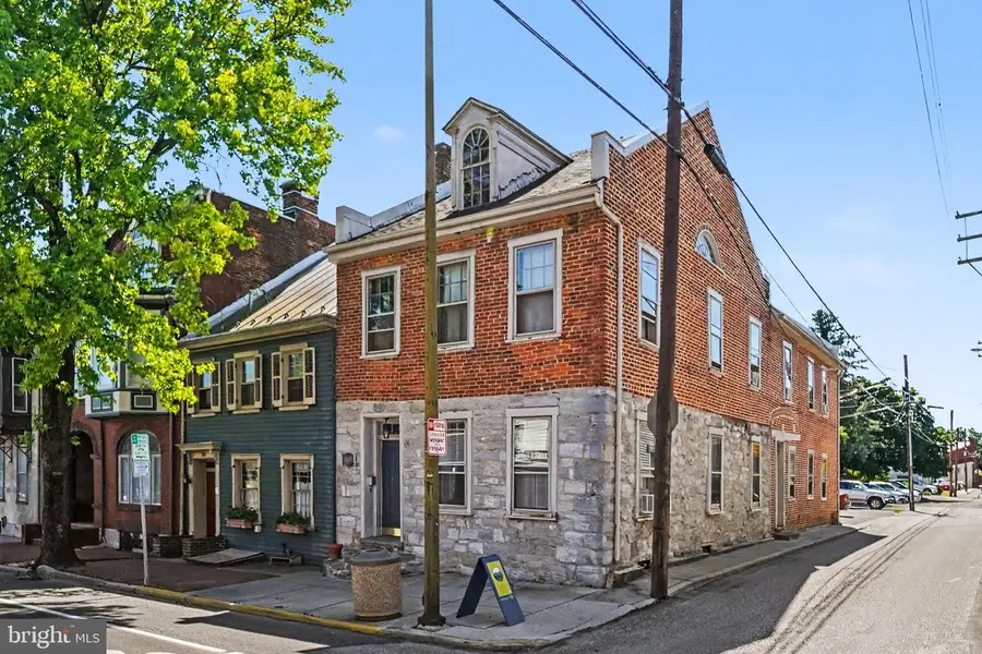 132 S Hanover St, Carlisle, PA 17013 - #3