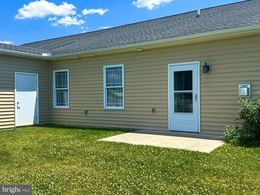 103 Blackbird Ln, Shippensburg, PA 17257 - #2
