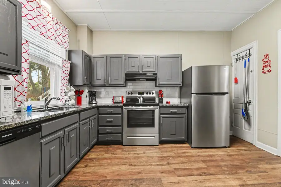 326 N College St, Carlisle, PA 17013 - #3