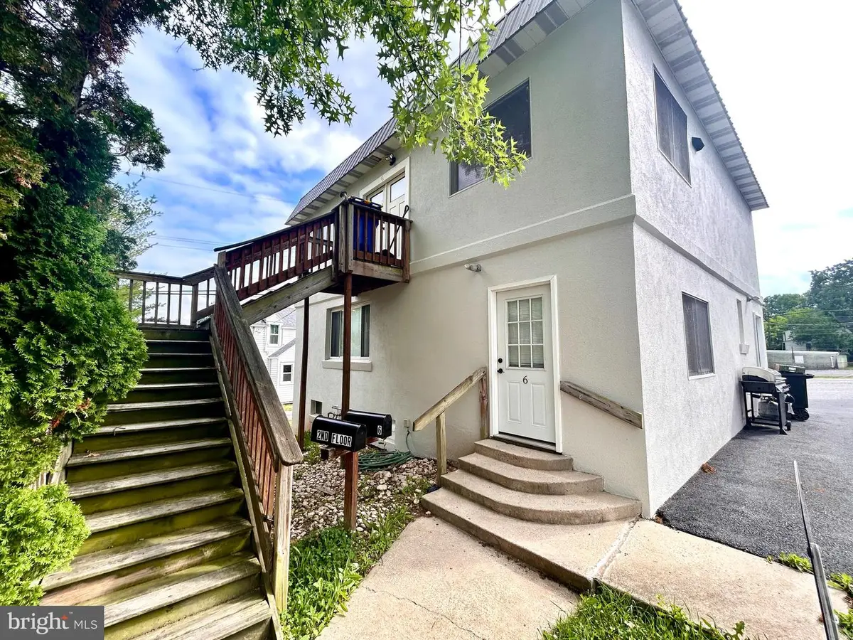 6 S 15th St, Camp Hill, PA 17011 - #1