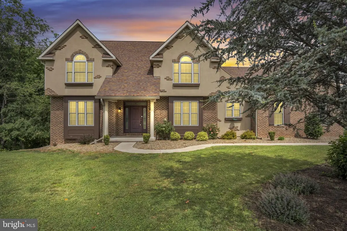 4002 Glenfinnan Pl, Mechanicsburg, PA 17055 - #1