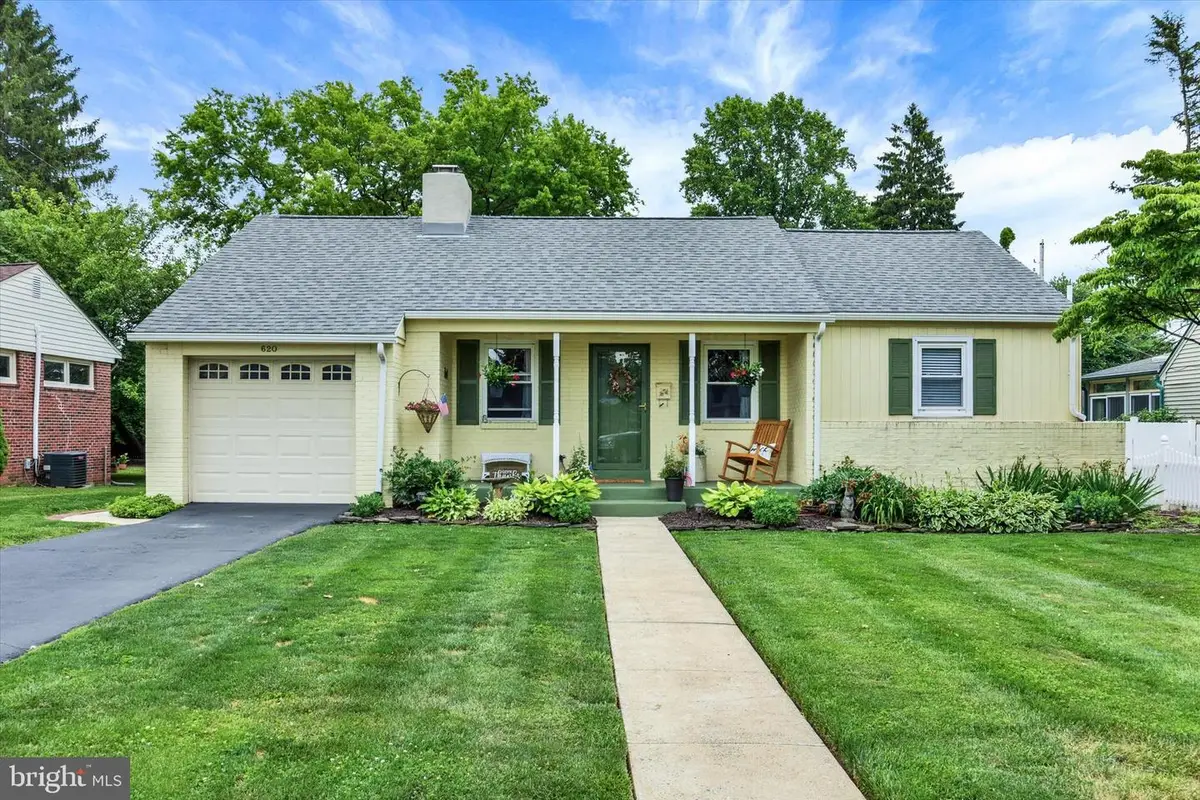 620 Walton St, Lemoyne, PA 17043 - #1