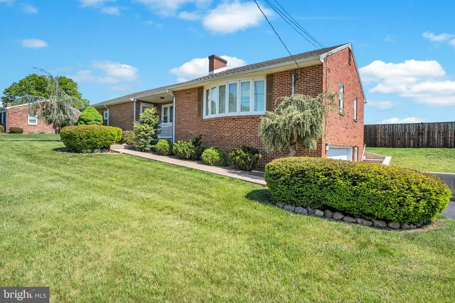 1257 Rossmoyne Rd, Mechanicsburg, PA 17055 - #3