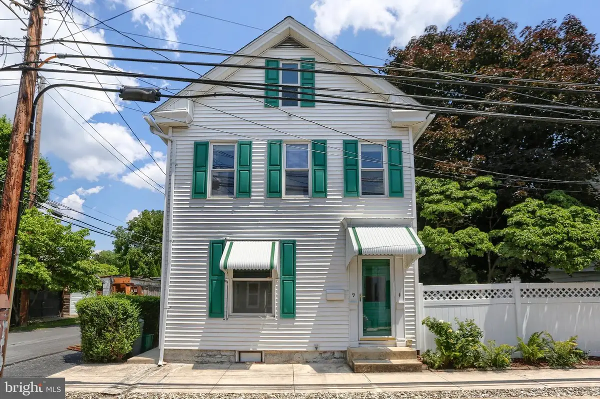 9 S Washington St, Mechanicsburg, PA 17055 - #1