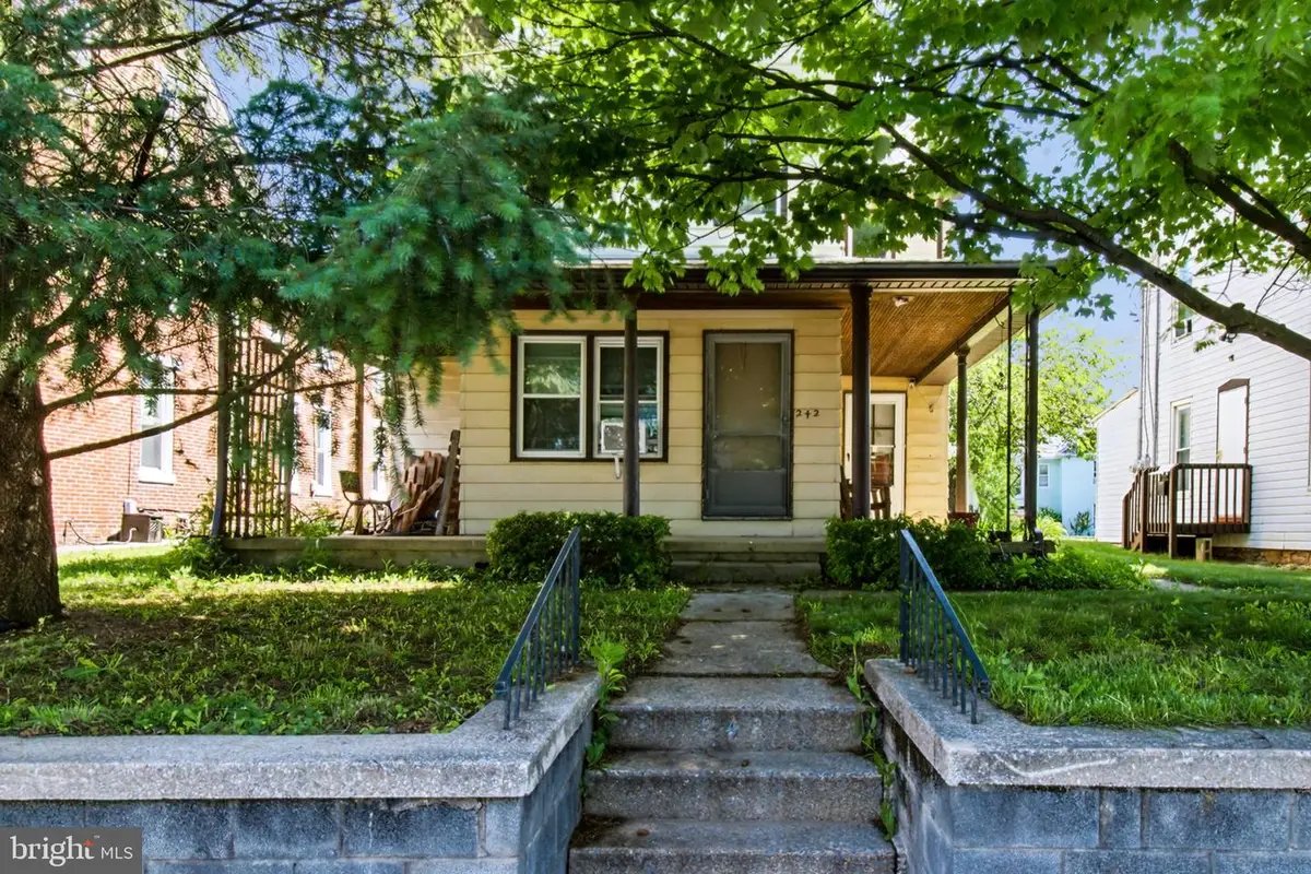 242 S Enola Dr, Enola, PA 17025 - #1
