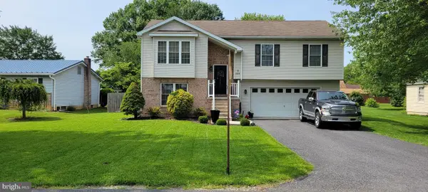 904 Nixon Dr, MECHANICSBURG, PA 17055