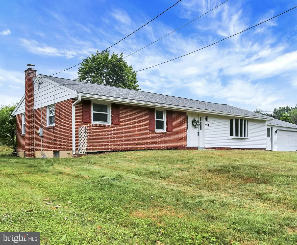 597 Magaro Rd, Enola, PA 17025 - #1