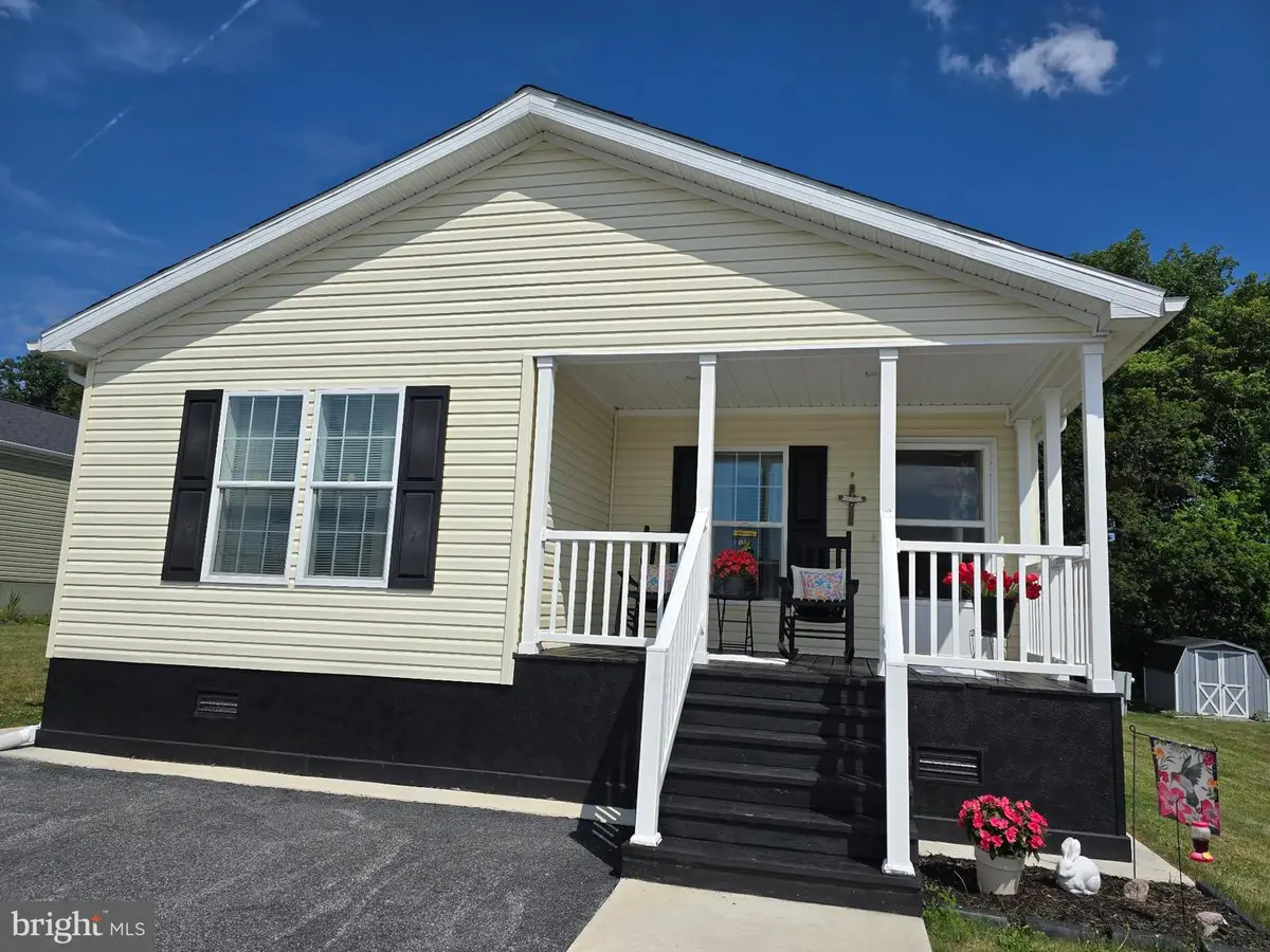 300 Oriole Dr, Carlisle, PA 17013 - #1