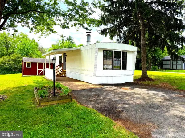 6 Magnolia Lane, CARLISLE, PA 17015