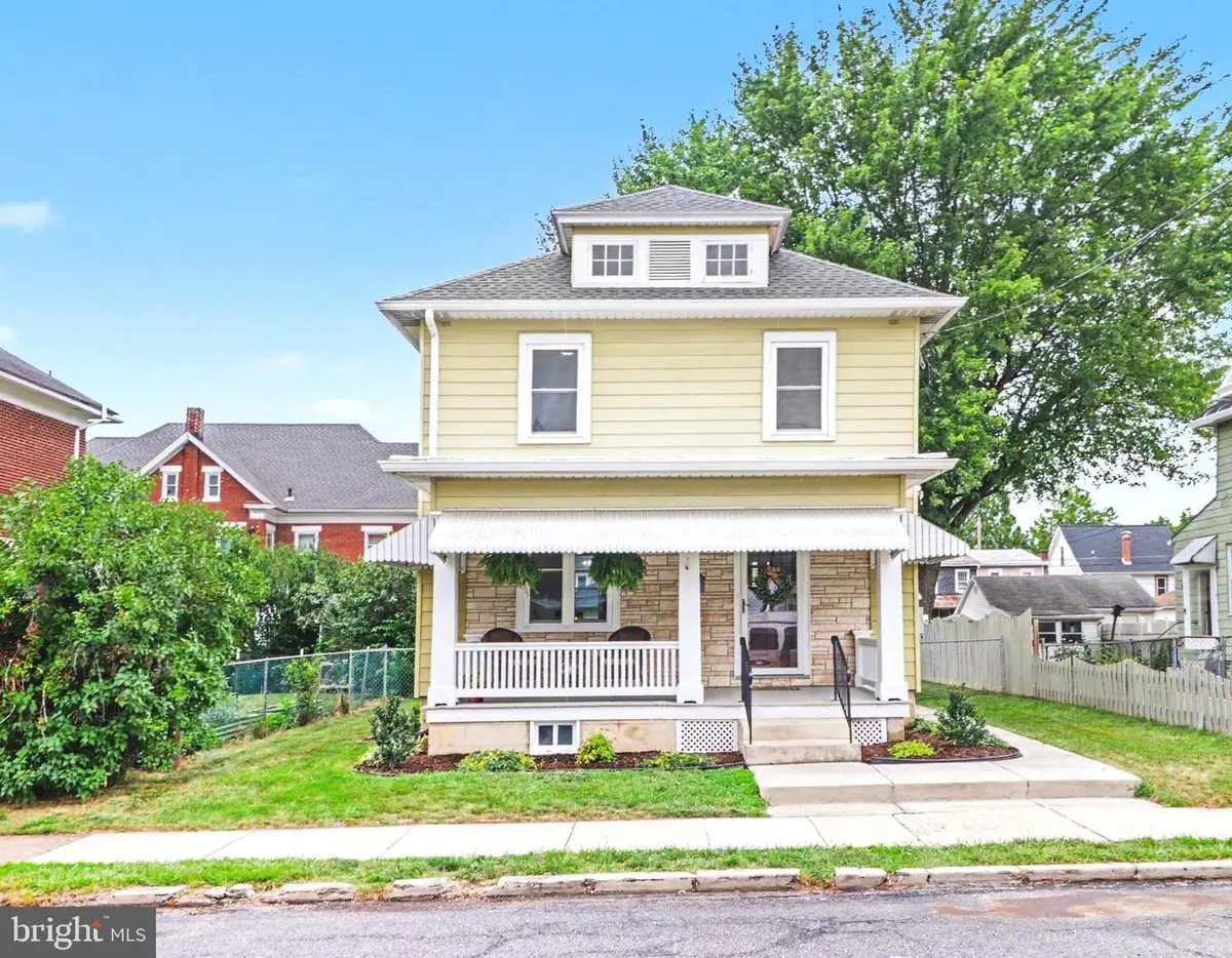 105 E Keller St, Mechanicsburg, PA 17055 - #1