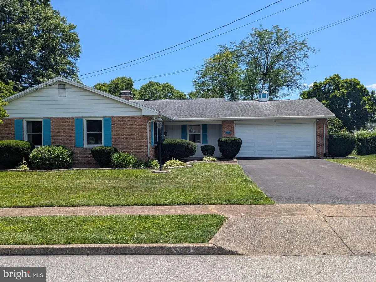 4406 Royal Oak Rd, Camp Hill, PA 17011 - #1