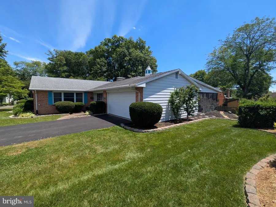 4406 Royal Oak Rd, Camp Hill, PA 17011 - #3