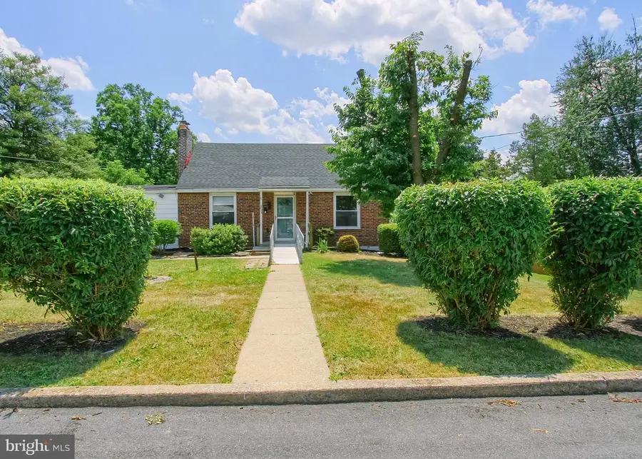 2029 Clarendon St, Camp Hill, PA 17011 - #2