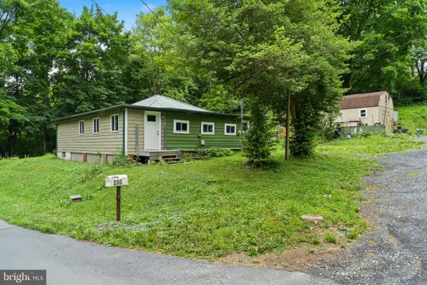 200 Creekside Dr, ENOLA, PA 17025