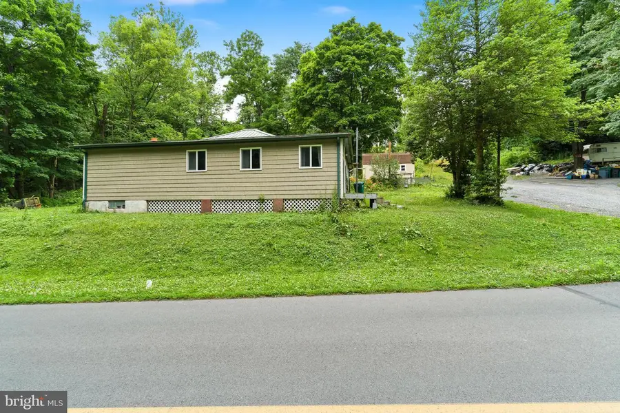 200 Creekside Dr, Enola, PA 17025 - #2