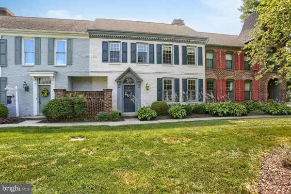 52 Devonshire Sq, MECHANICSBURG, PA 17050