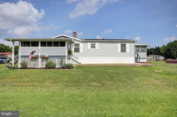 30 Spring Dr, SHIPPENSBURG, PA 17257