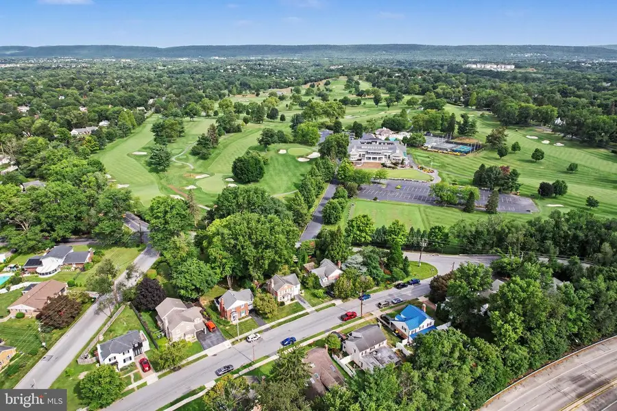 10 Country Club Pl E, Camp Hill, PA 17011 - #2