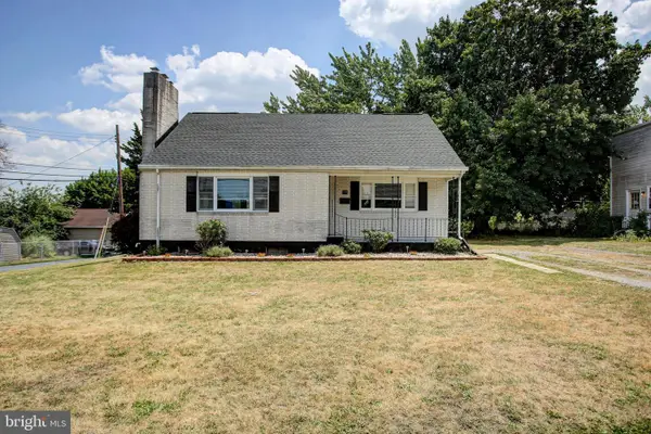 16 E Beale Ave, ENOLA, PA 17025