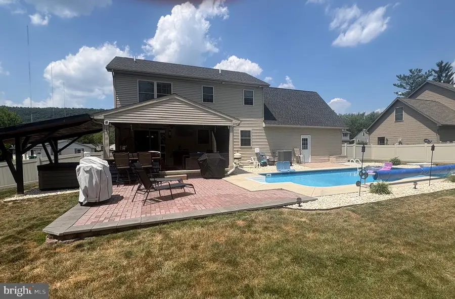 17 Pennsboro Dr, Enola, PA 17025 - #3