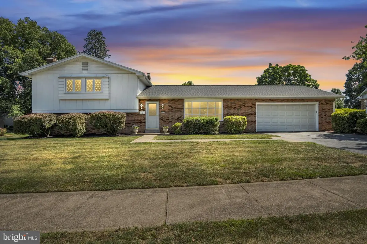 306 E Elmwood Ave, Mechanicsburg, PA 17055 - #1