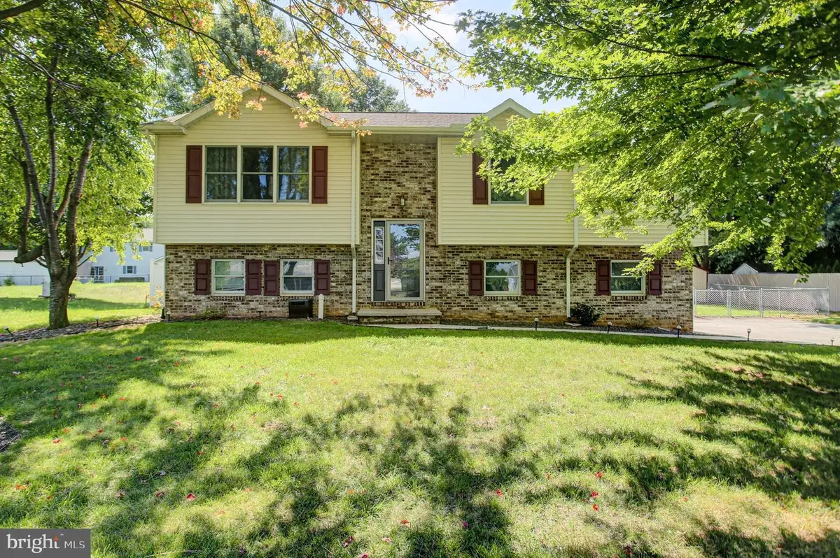 216 Hickory Ln, Shippensburg, PA 17257 - #1