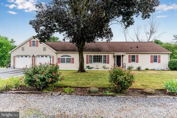 3049 Spring Rd, CARLISLE, PA 17013