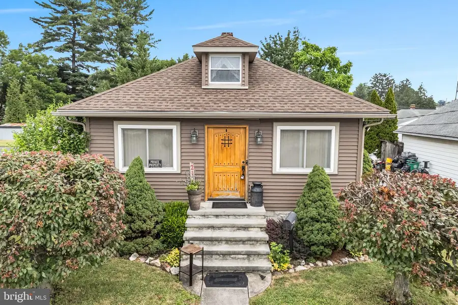 21 H St, Carlisle, PA 17013 - #2