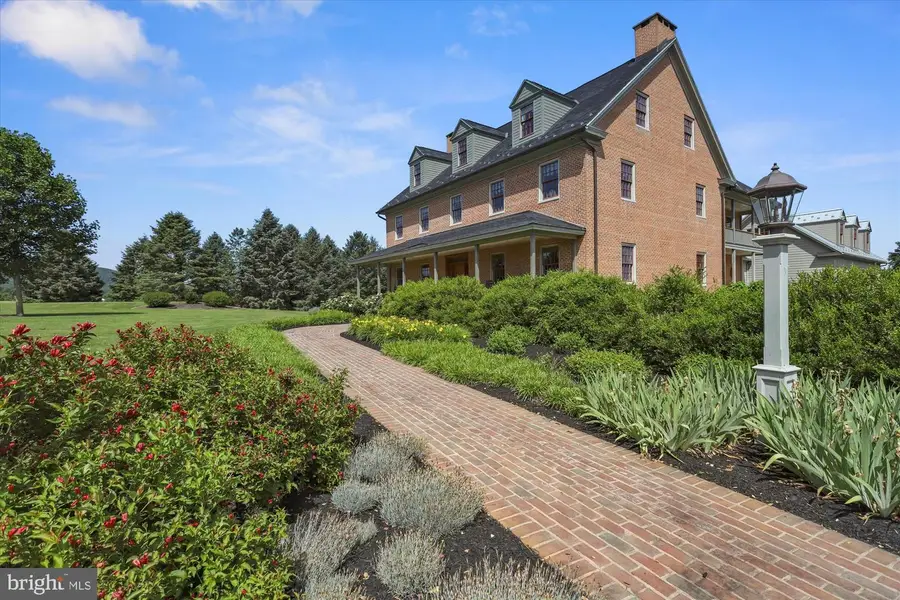 60 Southside Dr, Newville, PA 17241 - #3