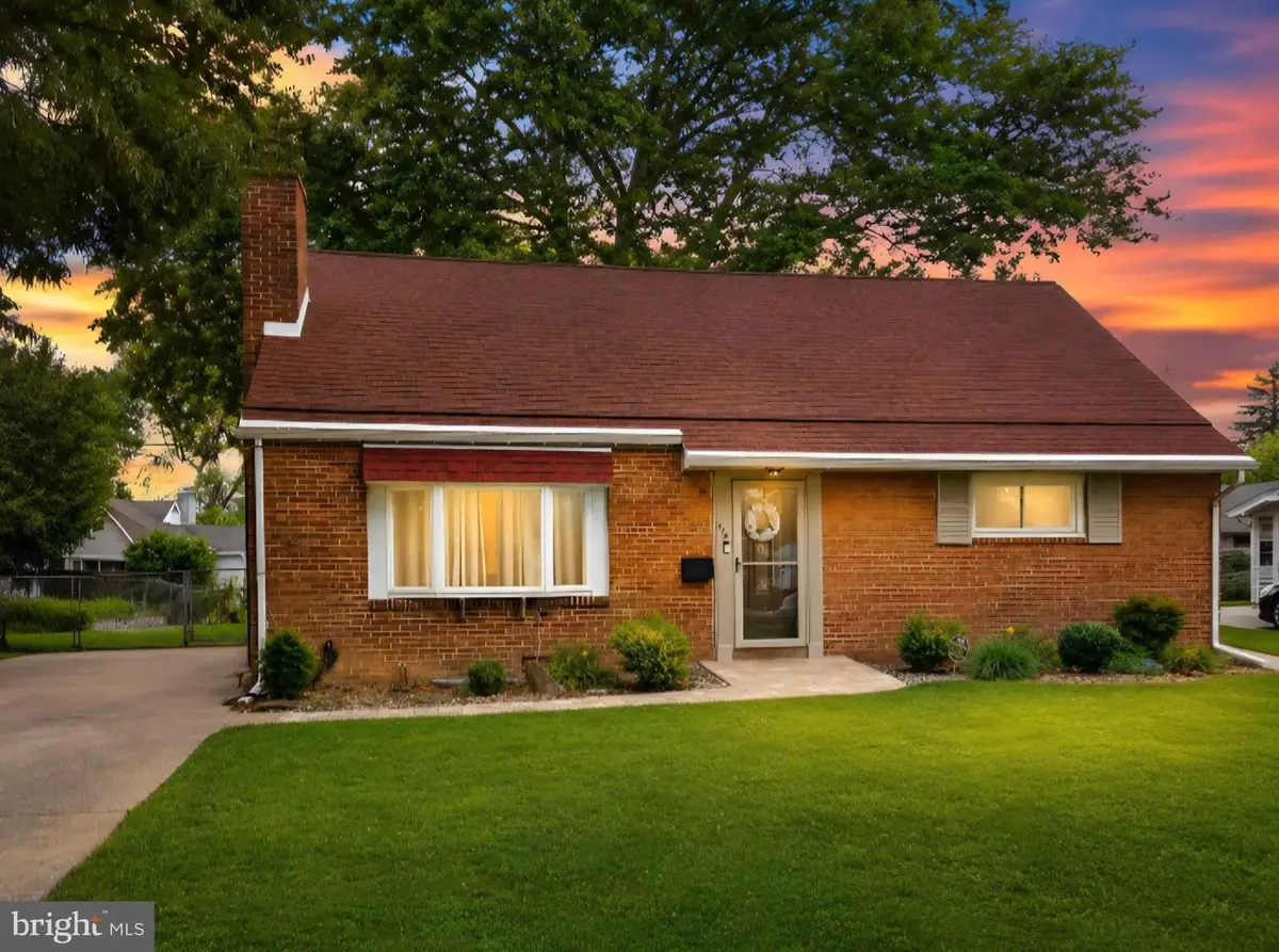 414 Appletree Rd, Camp Hill, PA 17011 - #1
