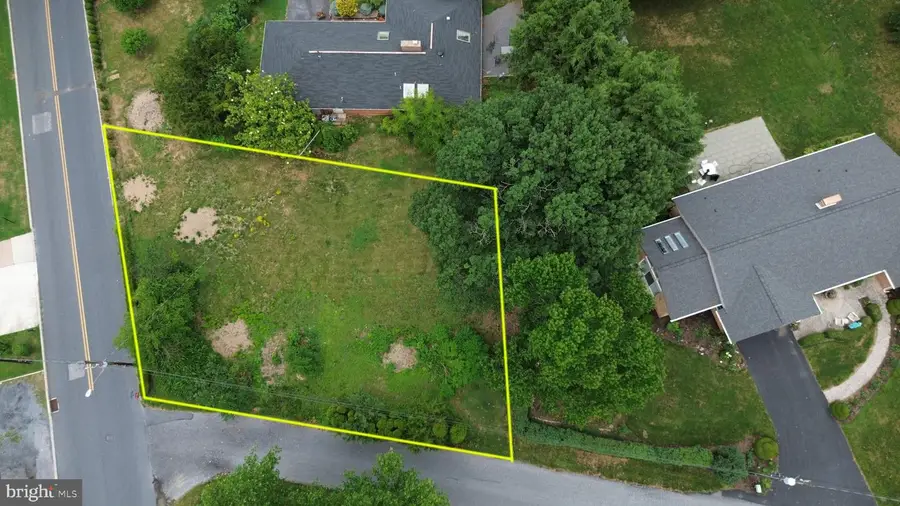200 Garrett Ln, Camp Hill, PA 17011 - #2