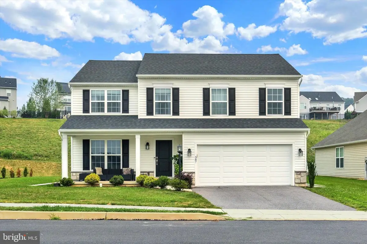 587 Smoke House Dr, Mechanicsburg, PA 17055 - #1