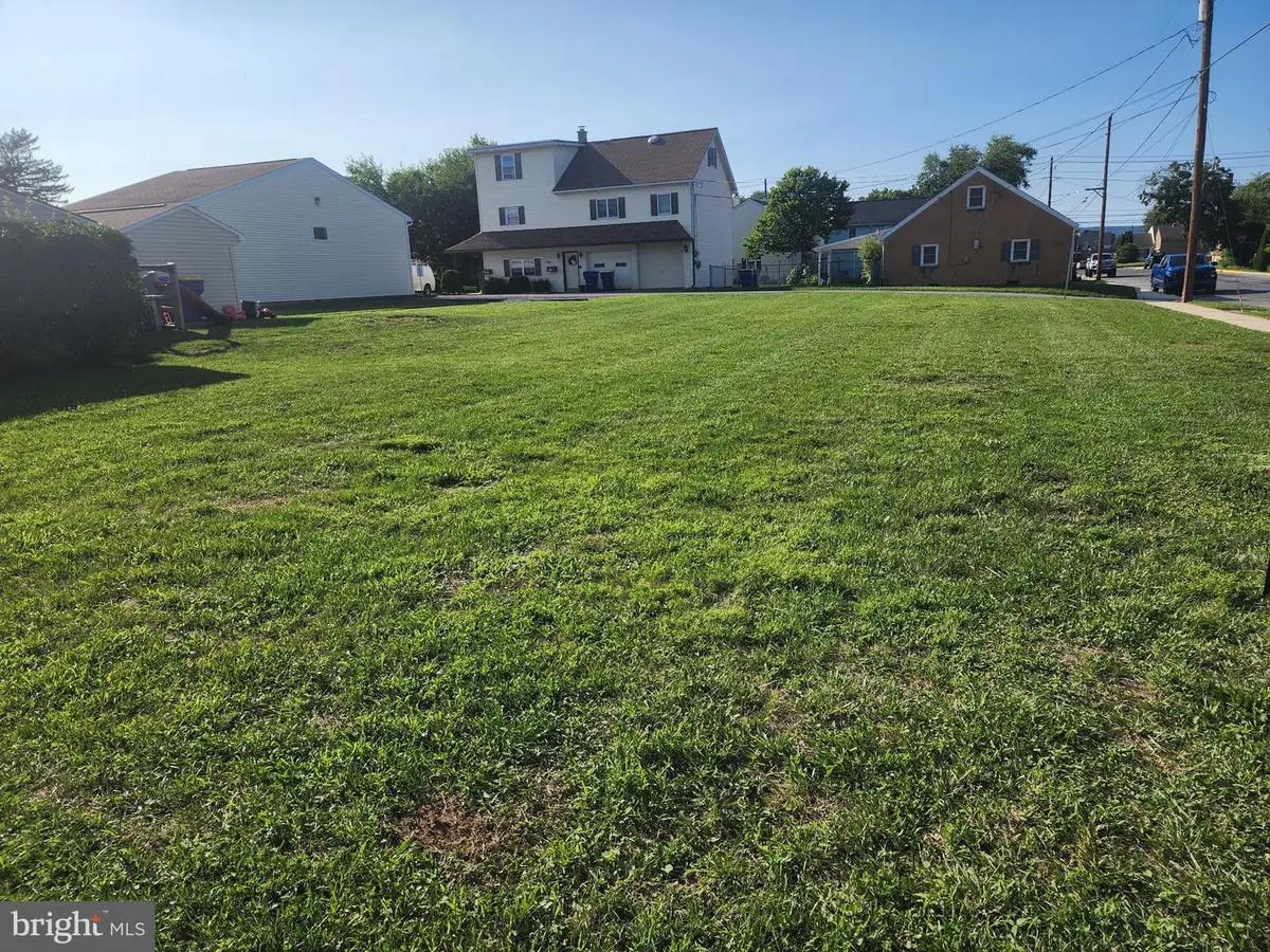 N Race St, Mechanicsburg, PA 17055 - #1