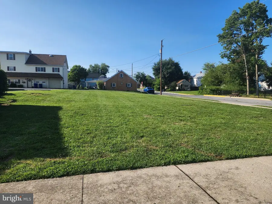 N Race St, Mechanicsburg, PA 17055 - #2