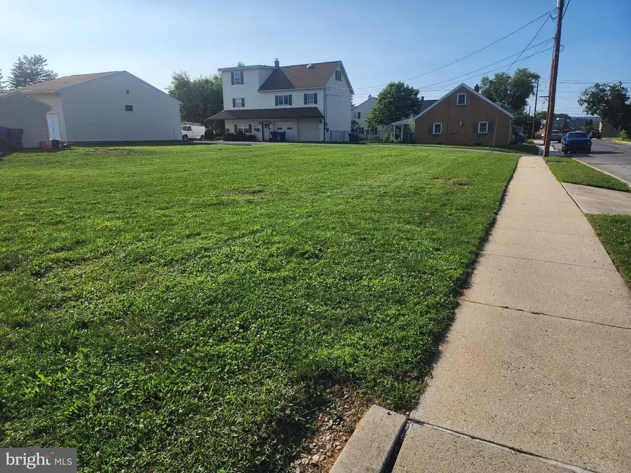N Race St, Mechanicsburg, PA 17055 - #3