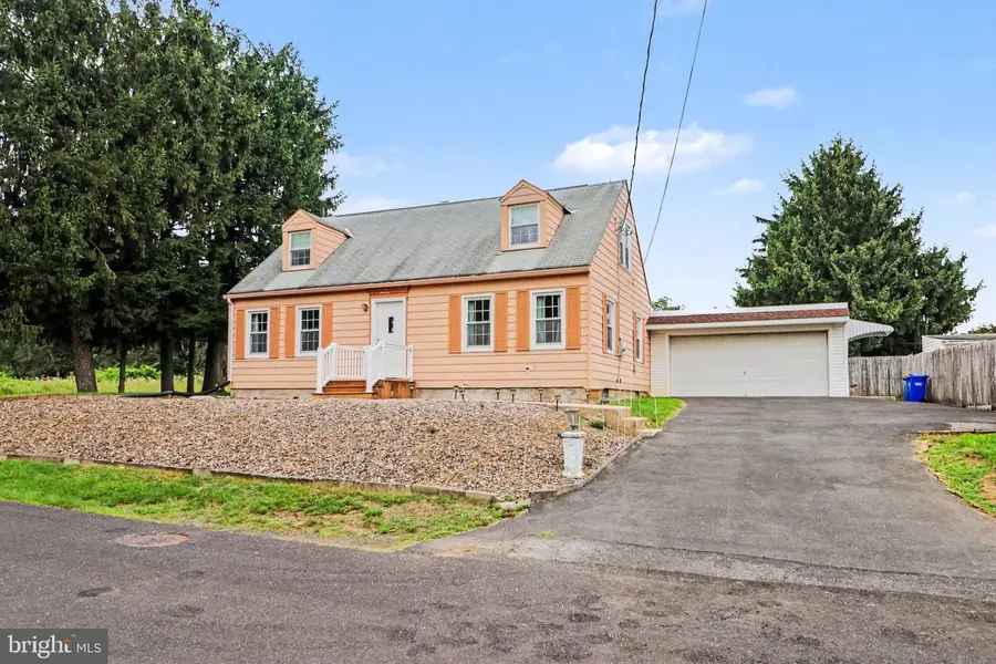 114 Maple Dr, Mechanicsburg, PA 17050 - #2